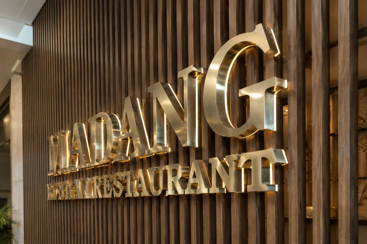 3D Stainless Steel Letters & Luxury Metal Finish reception Signage