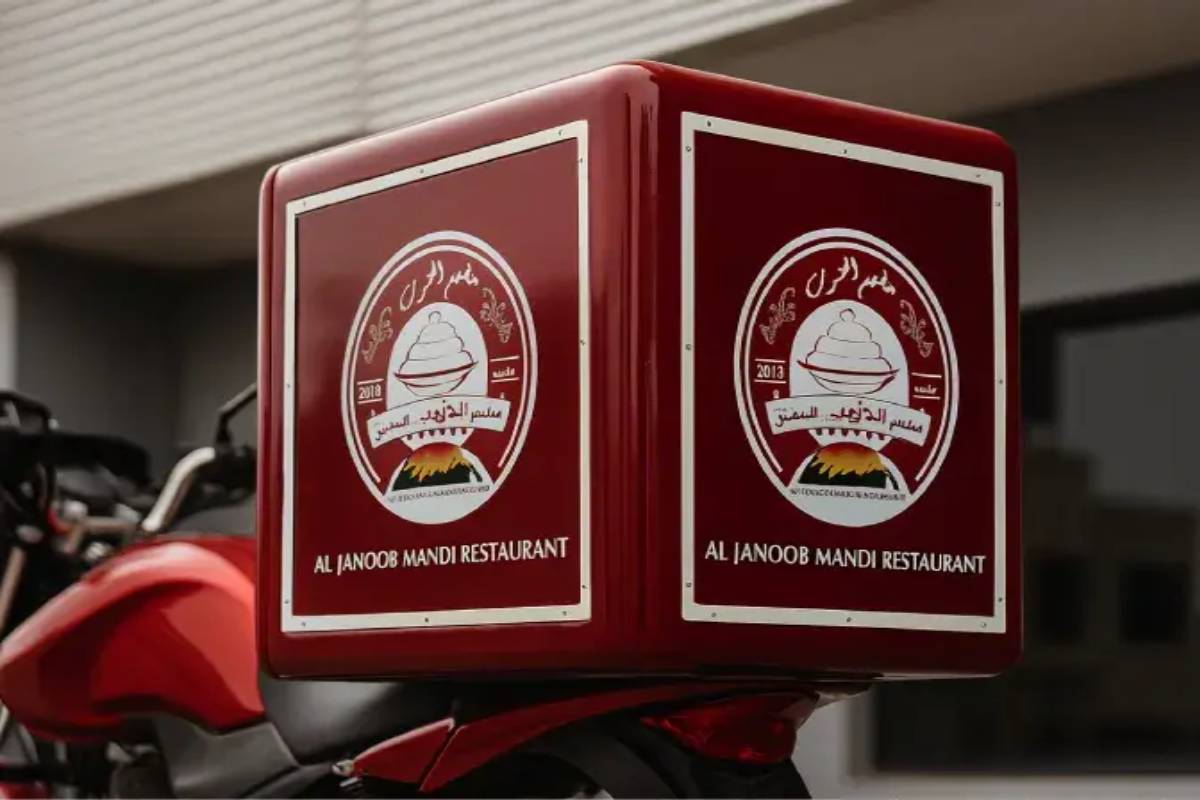 Reflective graphics on a delivery bike box, Abu Dhabi