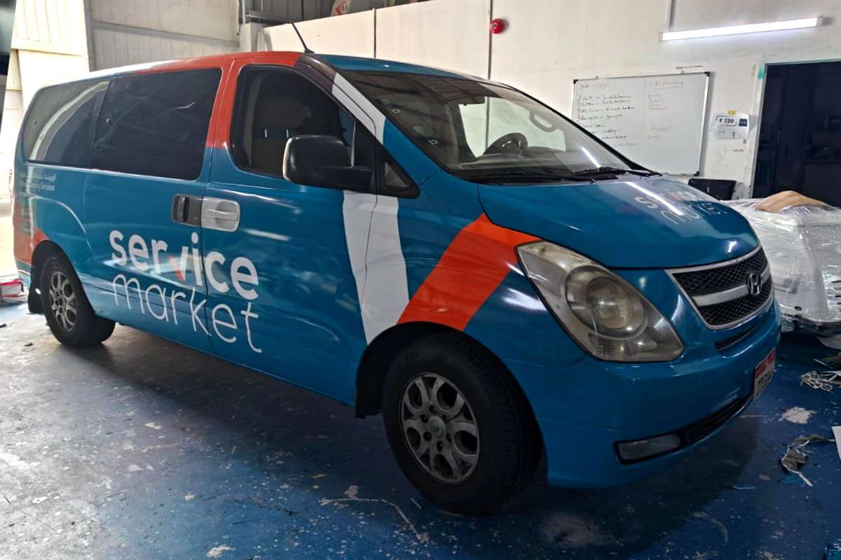 ServiceMarket by Smiles fleet branding in Abu Dhabi