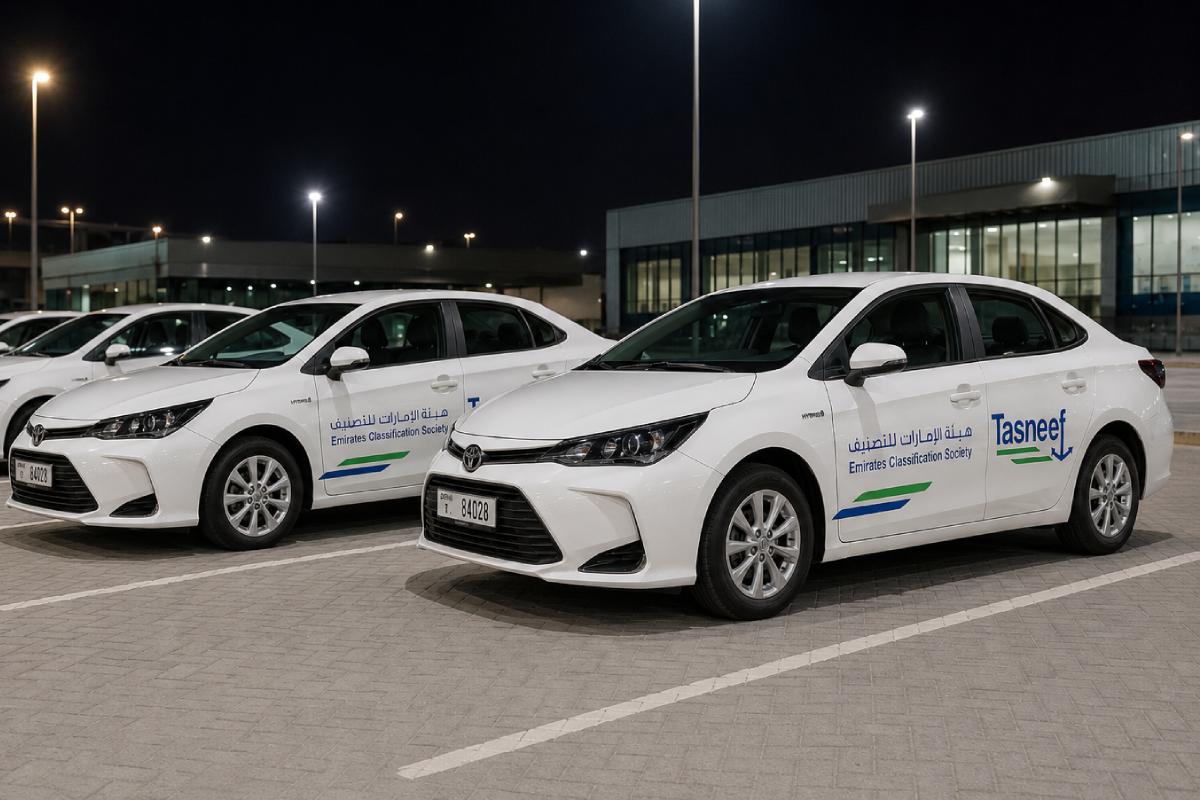 Fleet vinyl lettering for Tasneef fleet