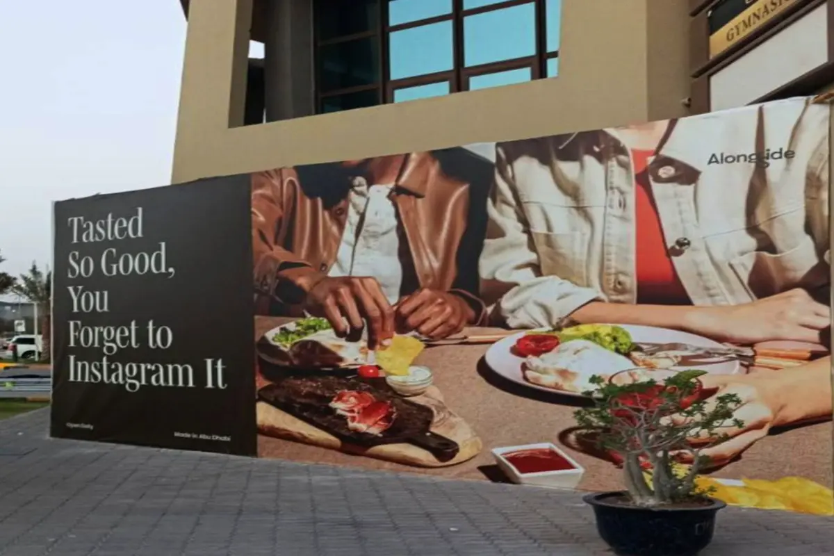 Site Hoarding Branding Guide in Abu Dhabi: Mall Hoarding & Fence Branding