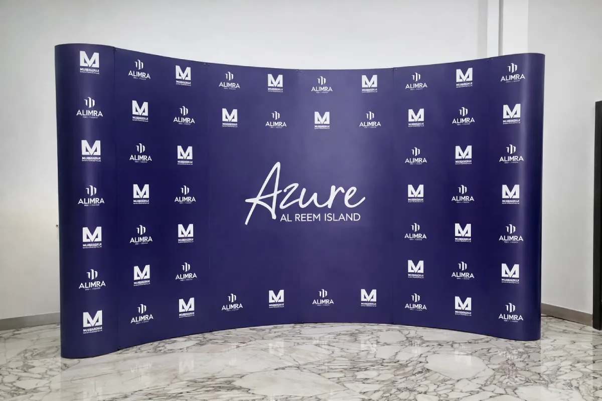 Curved Pop Up Display Stand - Abu Dhabi