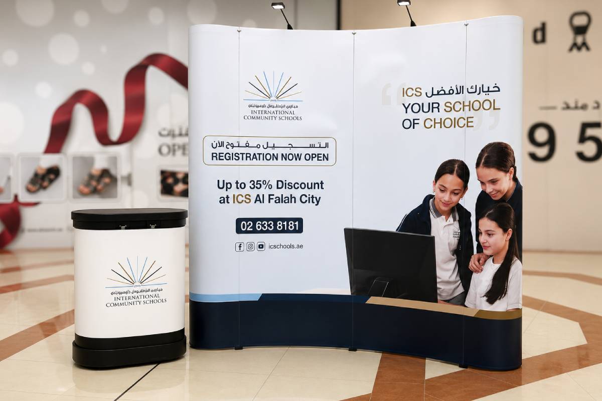 Curved pop up display stand with hard case branded as counter table 2×3 Grid