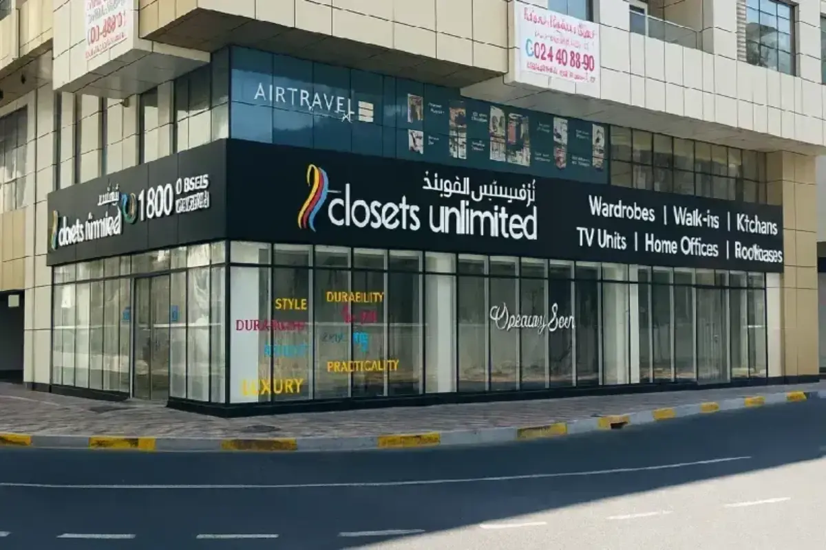 Professional signage installation in Abu Dhabi featuring a 3D signboard of Closets Unlimited done By Ninety Nine Advertising LLC